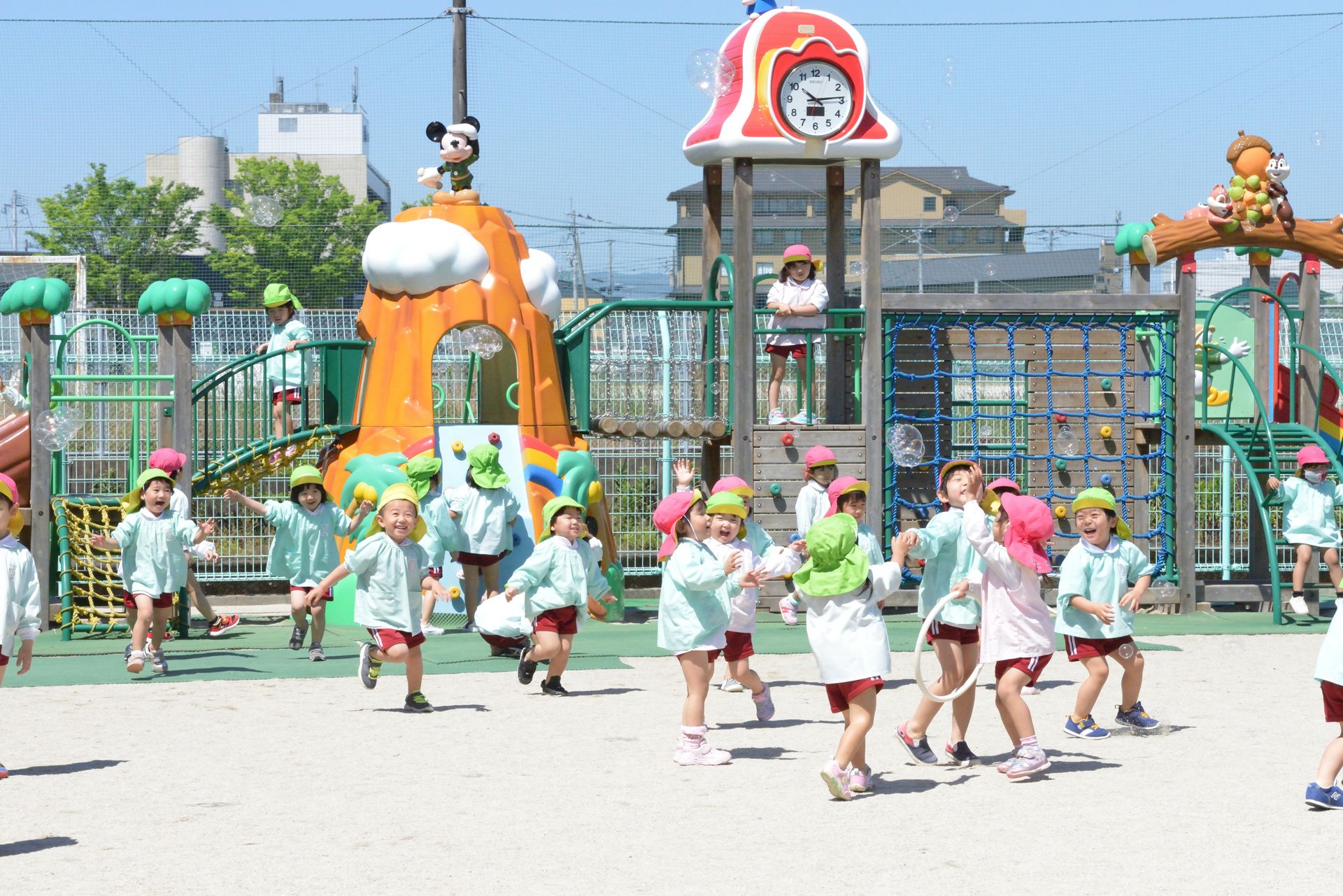 佐賀県佐賀市にある認可保育園「社会福祉法人夢咲福祉会ちえんかん保育園」は健康な心と体を育て、子供たちの豊かな心と自立心を引き出します。